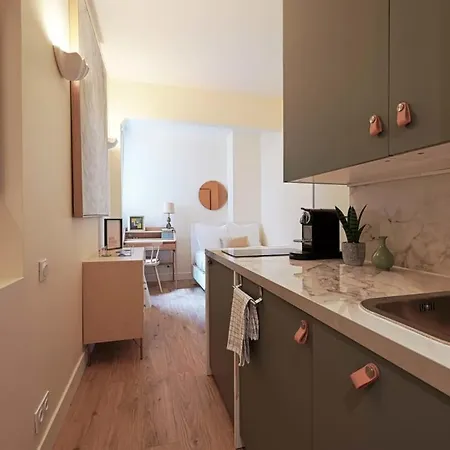 شقة Romantic And Refined In The Heart Of *